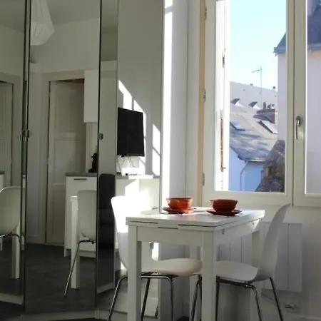 Appartement Renove, Idealement Situe A La Baule, Proche Et Commodites - Fr-1-245-86